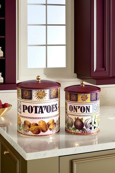 Arma House La Dolce Vita Sicilian Inspired Burgundy Metal Potato Onion Bucket & Crisper Basket 28*22-25*18 (3)