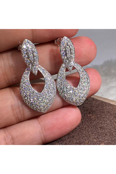 begüm jewelery KRİSTAL TAŞLARLA SÜSLÜ TASARIM KÜPE