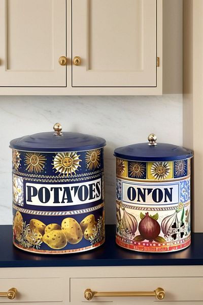 Arma House La Dolce Vita Sicilian Inspired Navy Blue Metal Potato Onion Bucket & Crisper Basket 28*22-2518 (1)