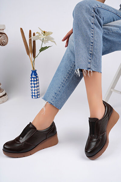 Akgün Terlik Akgün Hakiki Deri Kahve Anatomik Taban Rahat Ayakkabı