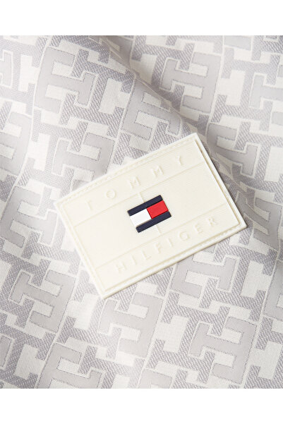 Tommy Hilfiger سترة قاذفة قنابل رياضية مقاومة للماء وقابلة للعكس