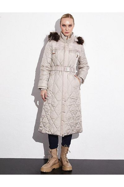 Kayra Stand Collar Zipper Detailed Quilted Coat