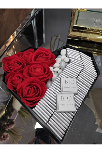 Masalsı Concept 70 Ad Madlen Kız Isteme Çikolatası, Özel Prizma Kalp Kutuda S...