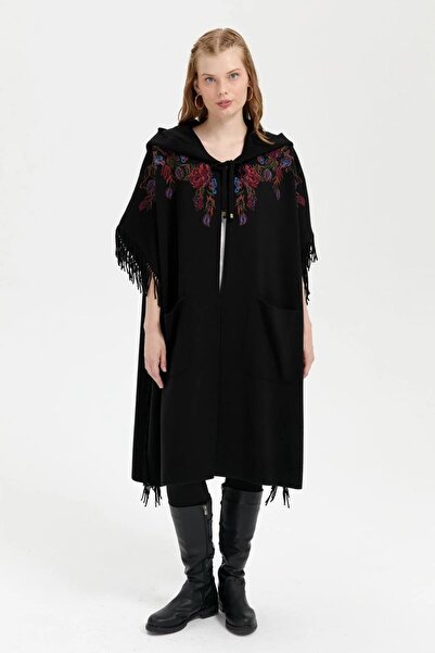 Desen Triko cu glugă PANCHO NEGRU BRODAT PENTRU FEMEI 24061-2K5