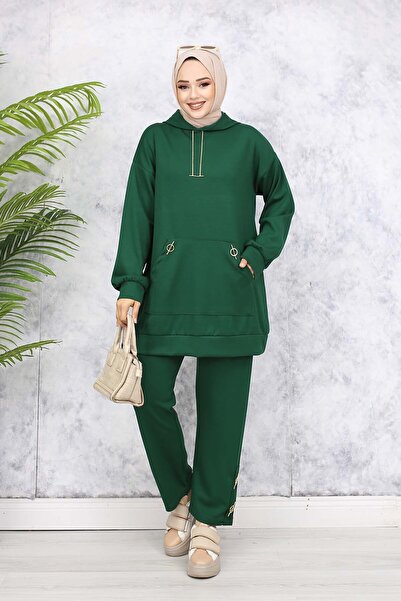 benguen Emerald Green Double Set with Gold Accessories, Model 4580