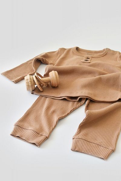 BabyCosy Set bluzita cu maneca lunga si pantaloni lungi din bumbac organic si modal - Maro