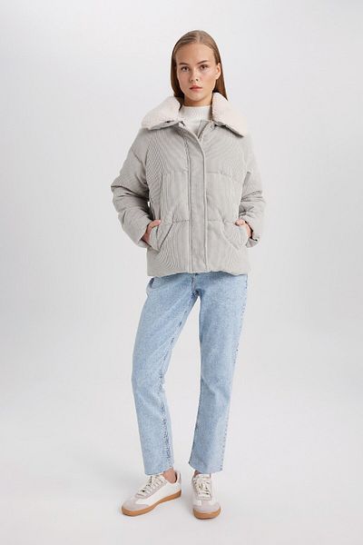 DeFacto Faux Fur Collar Zippered Velvet Coat - Regular Fit with Pockets and Snaps C5160Ax23Wn