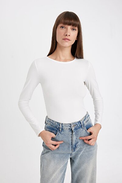 DeFacto Beyaz Slim Fit Dar Kesim Bisiklet Yaka Basic Düz Uzun Kollu Tişört D3756ax24wn