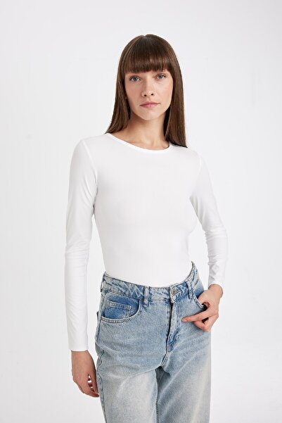 DeFacto Beyaz Slim Fit Dar Kesim Bisiklet Yaka Basic Düz Uzun Kollu Tişört D3756ax24wn