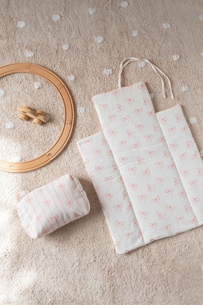 Atelier Babbi %100 Pamuk ALT AÇMA SETİ - KURDELE / PEMBE