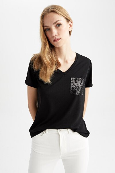 DeFacto Regular Fit V Yaka Payet Detaylı Kısa Kollu Tişört U3769az23sp