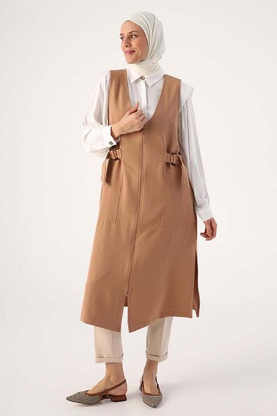 ALLDAY Earth-Side Buckle Zipper V-Neck Vest