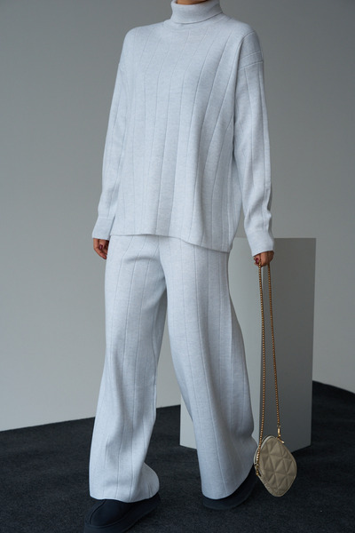 LOOSH Women's Karmelange Turtleneck Sweater Wide Cut Pants 2-Piece Knitwear Set