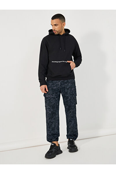 Styli Premium Camouflage Print Relaxed Fit Cargo Pants