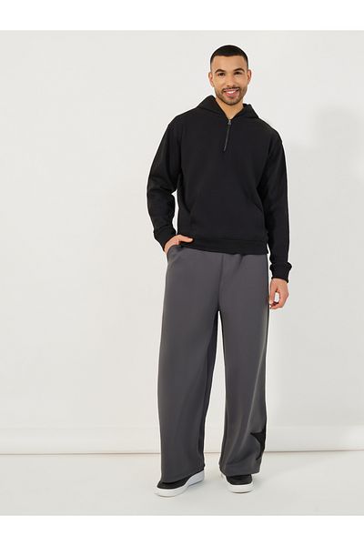 Styli Wide Leg Contrast Star Patch Joggers with Drawstring