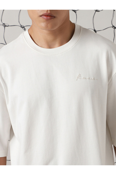 Hubberholme By Styli Round Neck Oversized T-Shirt