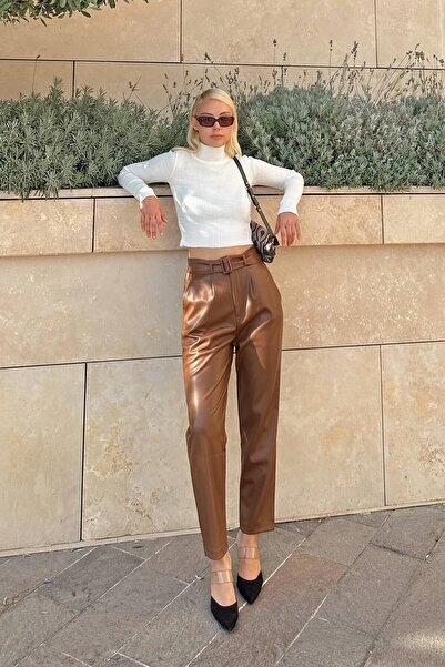 Swist Hnědé dámské mrkvové kalhoty z umělé kůže s vysokým pasem