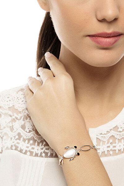 Rouge سوار نسائي على شكل سمكة حجرية لامعة