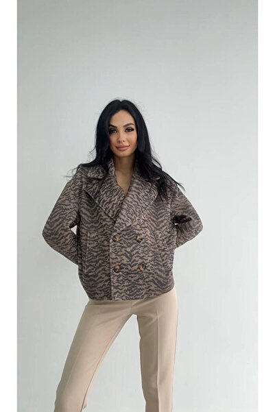 Swass Κοντό παλτό με oversized κουμπιά και επένδυση με τσέπες