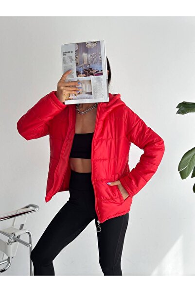 BKUzer Kadın Siyah ve Kırmızı Kapüşonlu Şişme Mont - Hafif ve Sıcak Tasarım