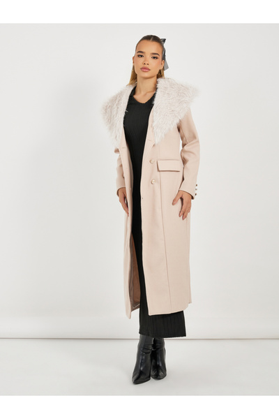 Styli Regular Fit Double Breasted Wool Like Coat with Faux Fur Collar