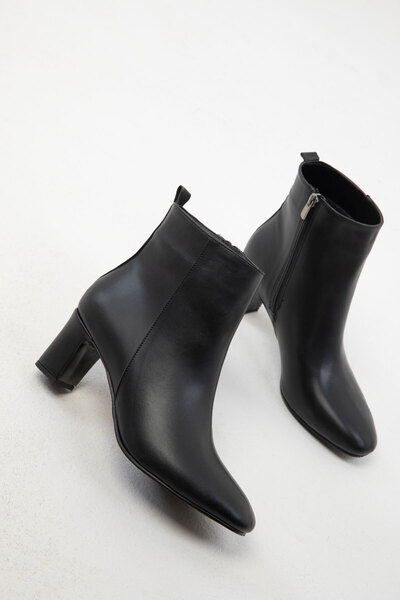 SOHO Dámské černé kozačky - model Bootie 20034