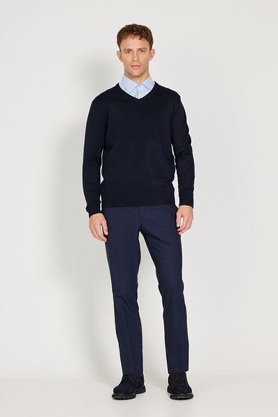 ALTINYILDIZ CLASSICS Marineblauer Standard-Strickpullover für Herren mit normalem Schnitt und V-Ausschnitt