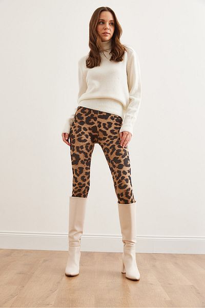 Olalook Beigefarbene, gerippte Leoparden-Leggings mit hoher Taille für DamenTYT- 19000087