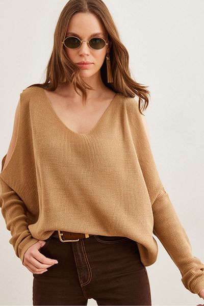 Olalook Camel Casual Knitwear Μπλούζα - V-Neck, Off-the-Shoulder, BLZ- 19002191