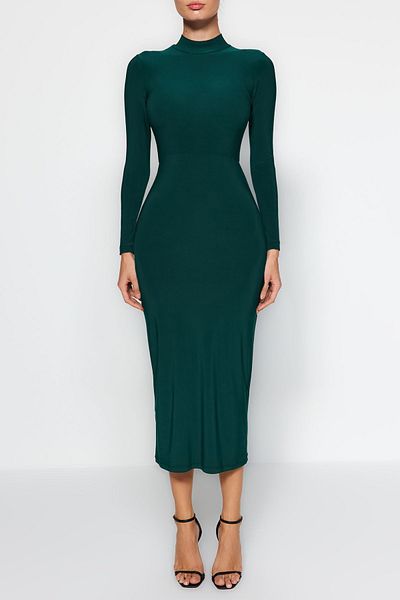 Trendyol Collection Μαξί ελαστικό πλεκτό φόρεμα με ψηλό γιακά σμαραγδί TWOAW24EL00614