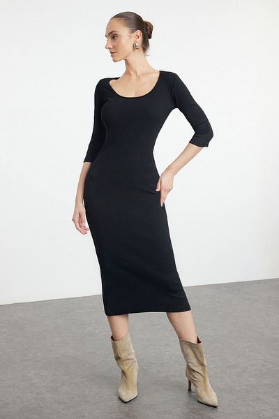 Trendyol Collection Flexibilní maxi šaty – černé, dlouhý rukáv, výstřih TWOAW25EL00101