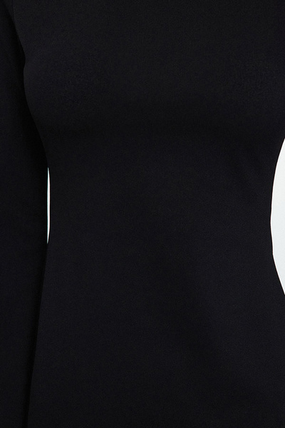 Trendyol Collection Šaty na tužku s černým límečkem se španělským rukávem - TWOAW24EL00191