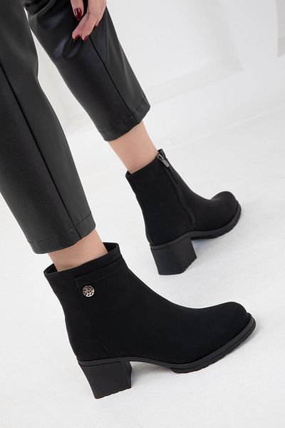 SOHO Schwarze, matte Damenstiefel und Stiefeletten 20048