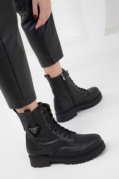 SOHO Dámské černé kozačky – model Bootie 20049