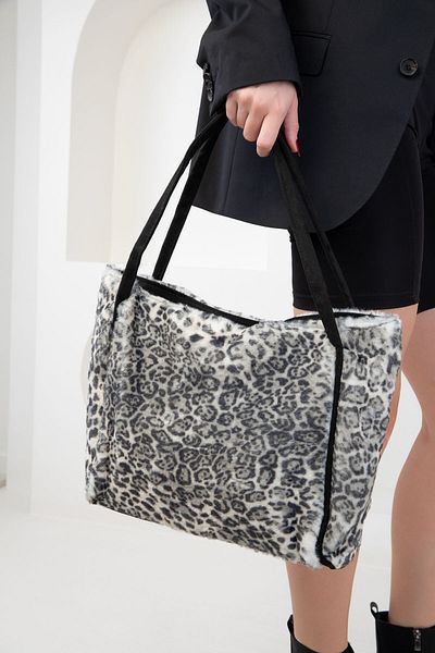 SOHO Beige-Schwarz-Leopard Damen-Umhängetasche 20039