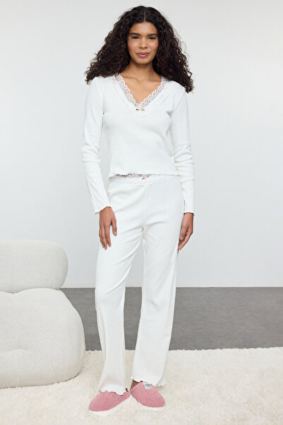 Trendyol Collection Bílá bavlněná růže Příslušenství Ruched Rib Knitted Pyžamo Set THMAW25PT00233