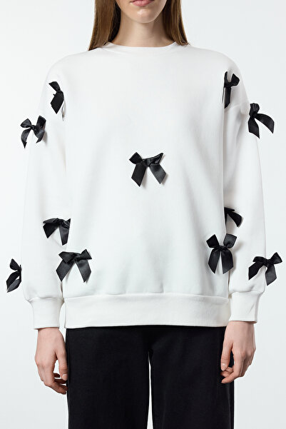 Trendyol Collection Ecru Ribbon Detail Oversize/Wide Fit Silná pletená mikina Twoaw25Sw00069