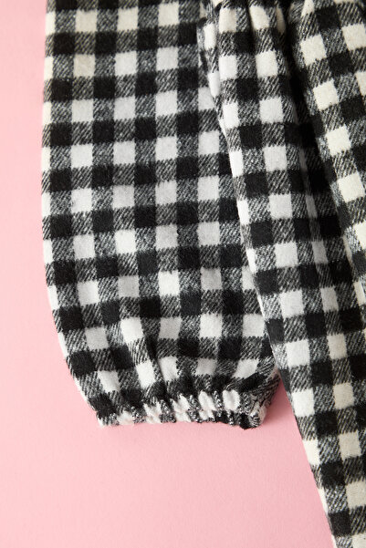 TRENDYOLKIDS Μαύρο κανονικό καρό / καρό υφαντό φόρεμα TKDAW25EL00004