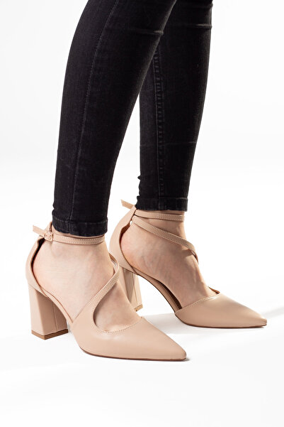 Büşracan BSR1004-1 حذاء نسائي مريح مستورد قابل للتعديل برباط للكاحل وكعب سميك