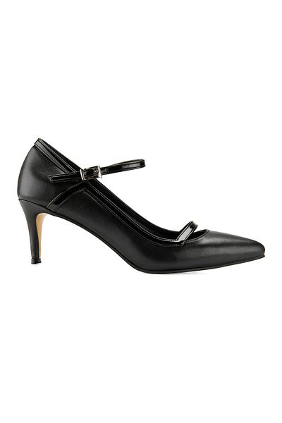 Desa Women's Black Leather Classic Shoes