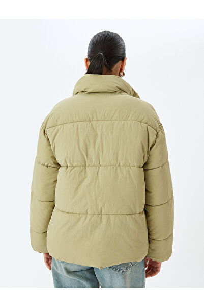 Koton Kurzer, aufblasbarer Mantel, Stehkragen, Reißverschlusstasche, detaillierte, bequeme Passform