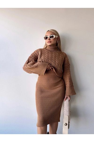 etto park Stone Rhinestone Knit Motif Crop Sweater and Knitwear Dress Set Standard Size