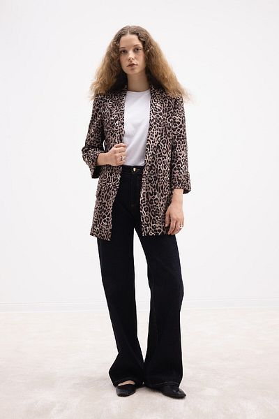 DeFacto Blazerjacke mit Leopardenmuster und normaler Passform E1483AX24AU