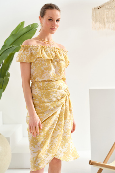 Naramaxx Madonna Yaka Fırfırlı Bluz