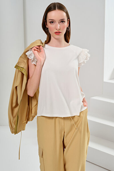 Naramaxx Bluză din material subțire cu detaliu brodat pe mâneci