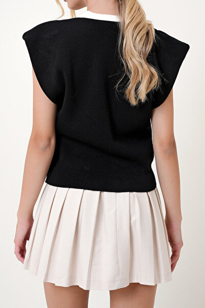 VAGGON Μαύρο πλεκτό γιλέκο ώμου με χρυσό κουμπιά Prmx12734