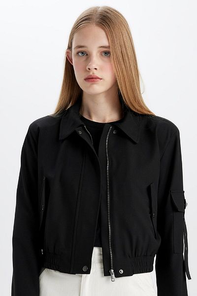 DeFacto Basic-Bomberjacke – Hemdkragen, gerader Reißverschluss und Tasche C4542ax24sp