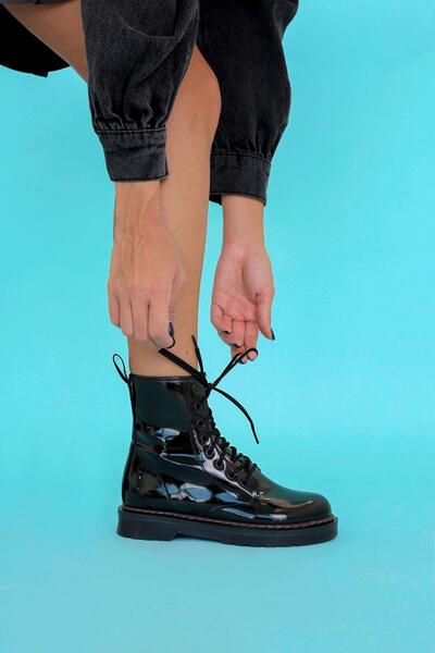 Stil Durağı Lelia Model 2 Cm Tabanlı Yeni Sezon Bot Postal Sıy.rugan