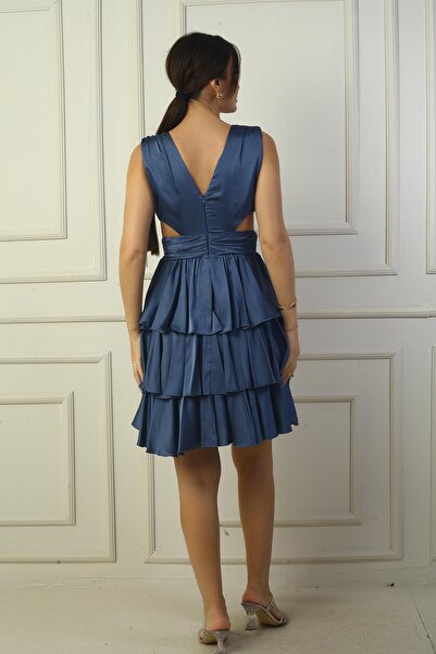 By Saygı Жіноча коротка сукня з V-подібним вирізом спереду і ззаду, з підкладкою, з декольте на талії, з підкладкою, з підкладкою, з підкладкою,