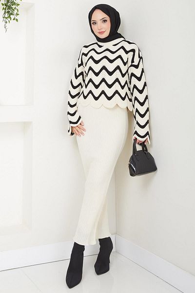 hafsamina Ecru Knitwear Set - Wave and Sweater Gilet Hm2612